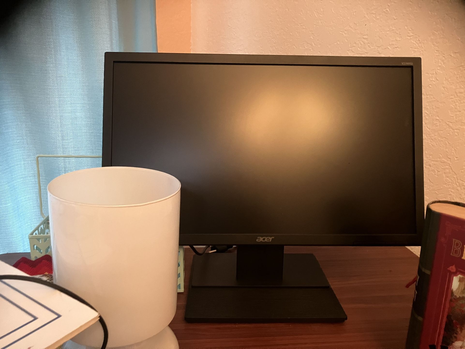 Acer Monitor (works great. Great For A Second Monitor For A Laptop)