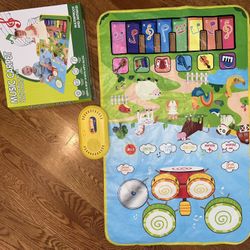 Baby/toddler Farm Music Rug
