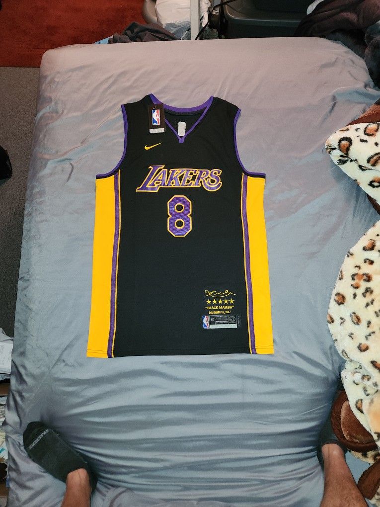 Nike Los Angeles Lakers Kobe Bryant #8 Jersey