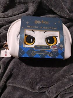 Harry Hedwig Make-up Bag with Lip Balm