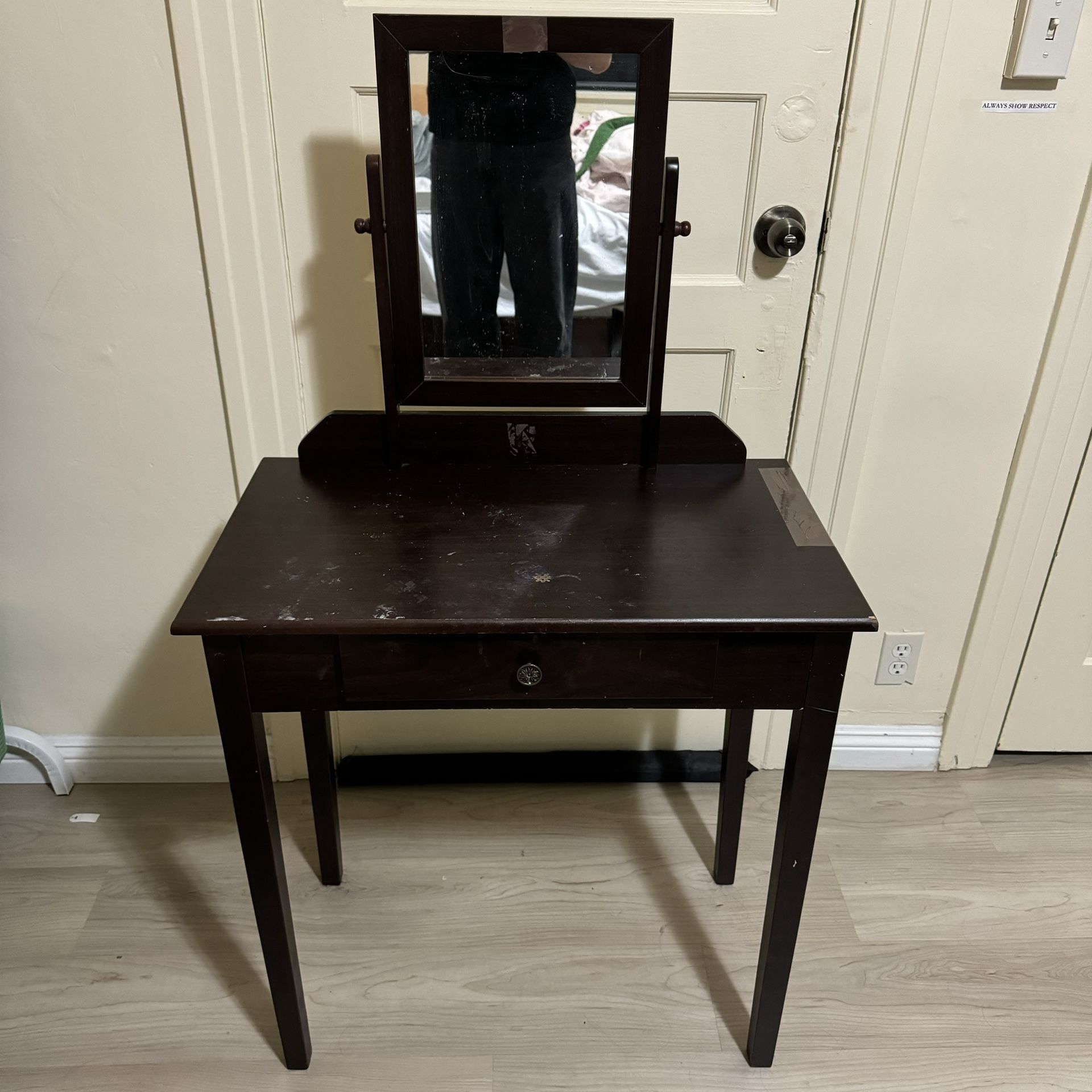 Vanity table with mirror and stool Set