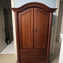 Bedroom furniture set: Armoire, Dresser and Bed with Headboard & Footboard
