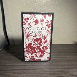 Gucci bloom perfume