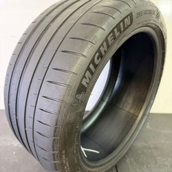 V624  265 40 19 102Y  Michelin  Pilot Sport 4S  One Used Tire 50% Life  