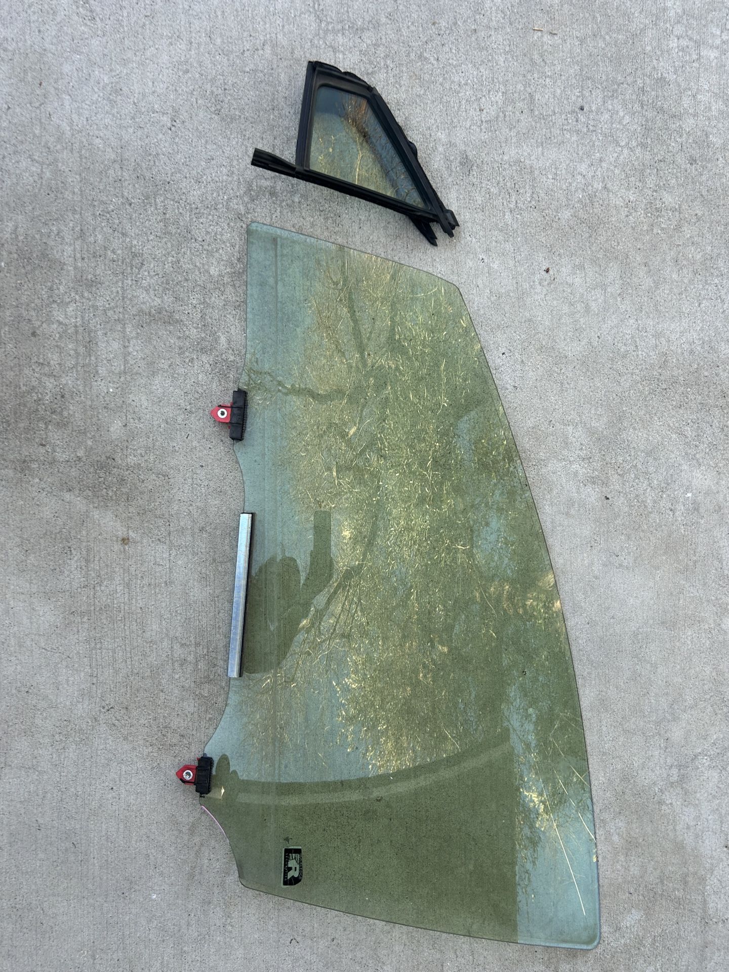 2013 Prius C Drive Side Glass 