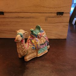 Nativity Animal Figurine ( 1994 Costco)