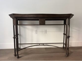 DARK WOOD CONSOLE TABLE - TRADITIONAL STYLE