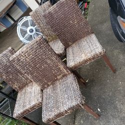 5 Wicker Chairs