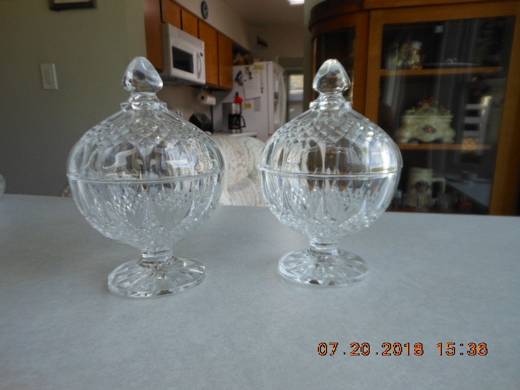 Longchamp 24% Leaded Crystal Footed Candy Dish w/lid