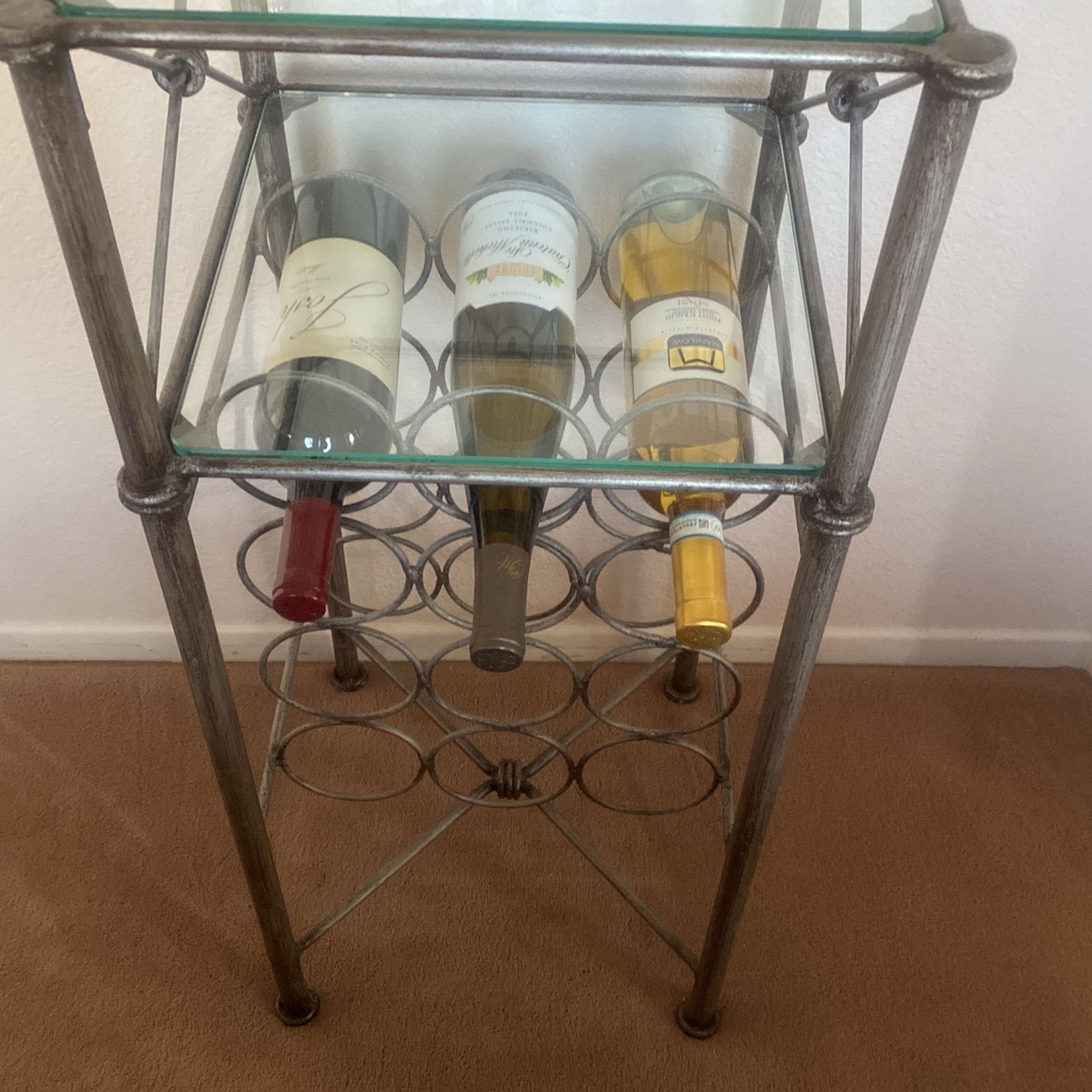 Like New Beautiful Wine Rack And Display