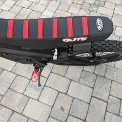 Talaria X3 XXX Guts seat like new