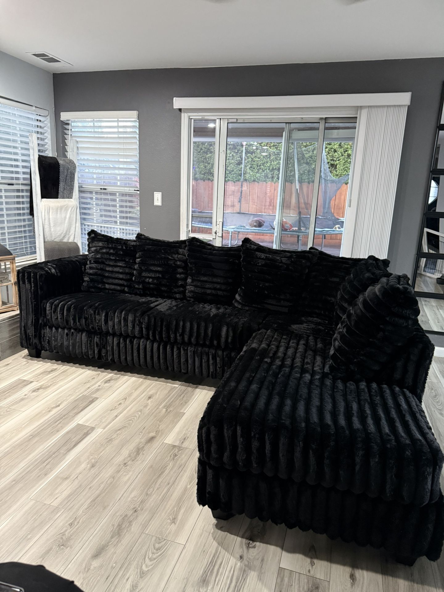 2 PC Sleeper sectional soft plush