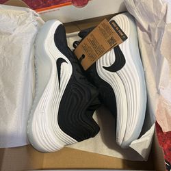 New Men’s Size 10 Nike Precision mid Shoes