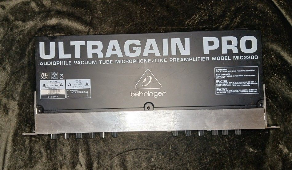 Behringer Ultragrain Pro Mic 2200