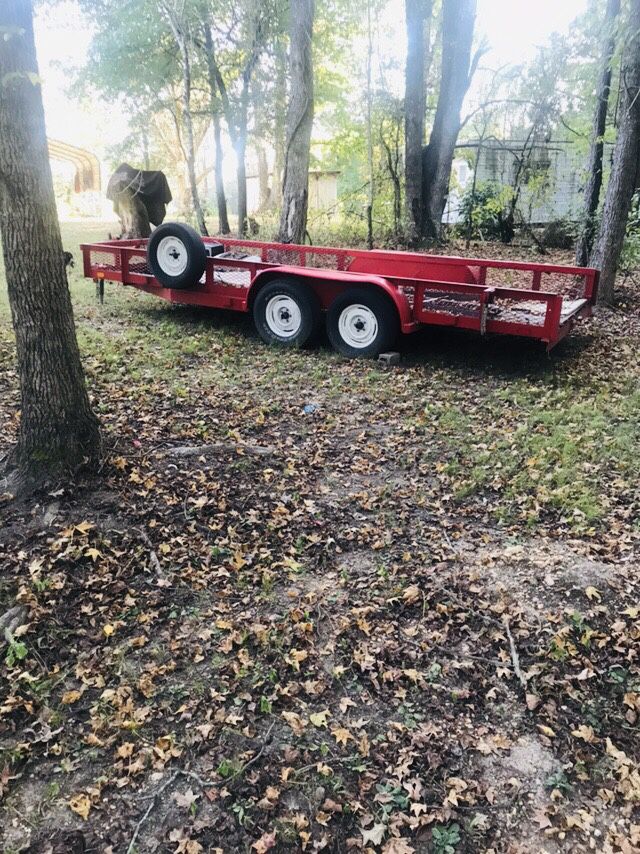 Photo 18 foot trailer for sale