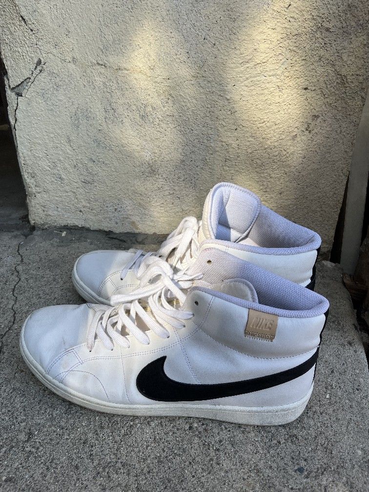 Nike Shoes $20 