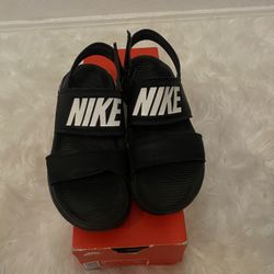 Nike Sandles