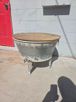Vintage Galvanized Wash Tub on Stand with Wood Lid