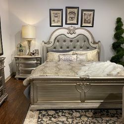 Cavalier Silver Queen Bed
HomeleganceFinancing and Delivery Options Available