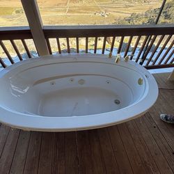Bathtub with jets