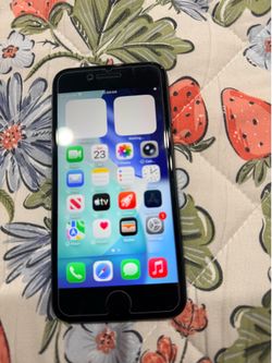 iPhone SE 64gb in excellent condition unlocked worldwide any network