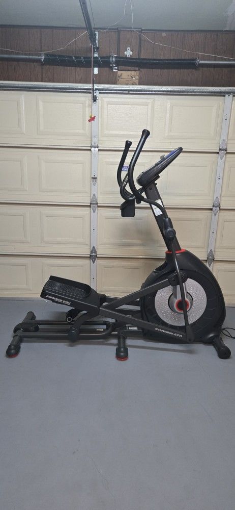 Schwinn 470 Elliptical