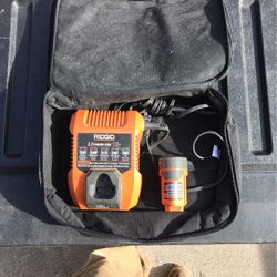 Ridgid 12v Charger With Battery And Bag