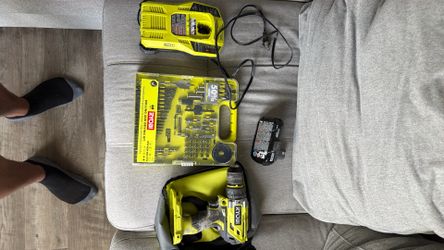 Ryobi drill set with drill  (MUST PICK UP)