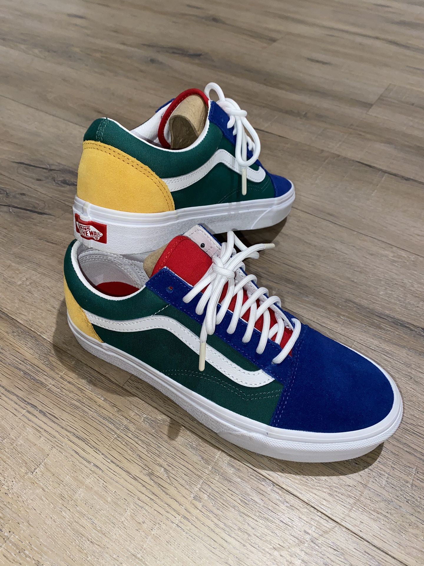 Women’s Vans Sneaker, Size 9