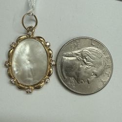 14k Stone Pendant 