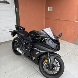 2024 Yamaha YZF R7
