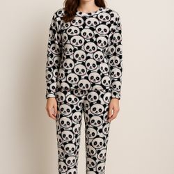 ✨ Panda Plush Pajama Set — Soft, Warm & Totally Adorable ✨