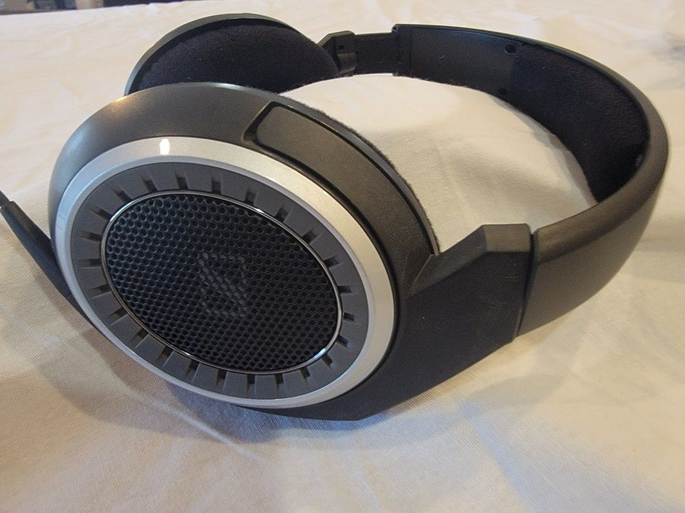 Sennheiser HD 439 Over-the-Ear Headphones