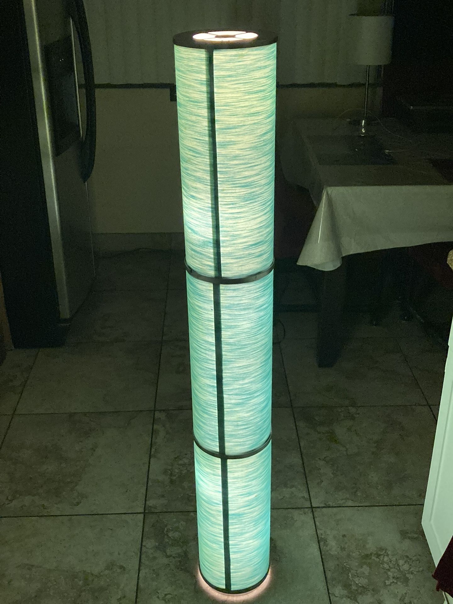 Cylindrical lamp green