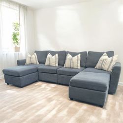 FREE DELIVERY!! Beautiful Modular Sectional