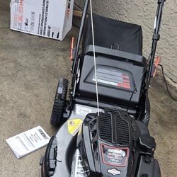 Podadora Echo Gas.  Self Propele