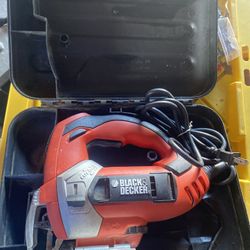 Black & Decker JS600 turbo Max variable speed orbital jigsaw with case