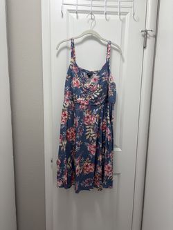 Barely worn Torrid mini blue floral dress w/ pockets