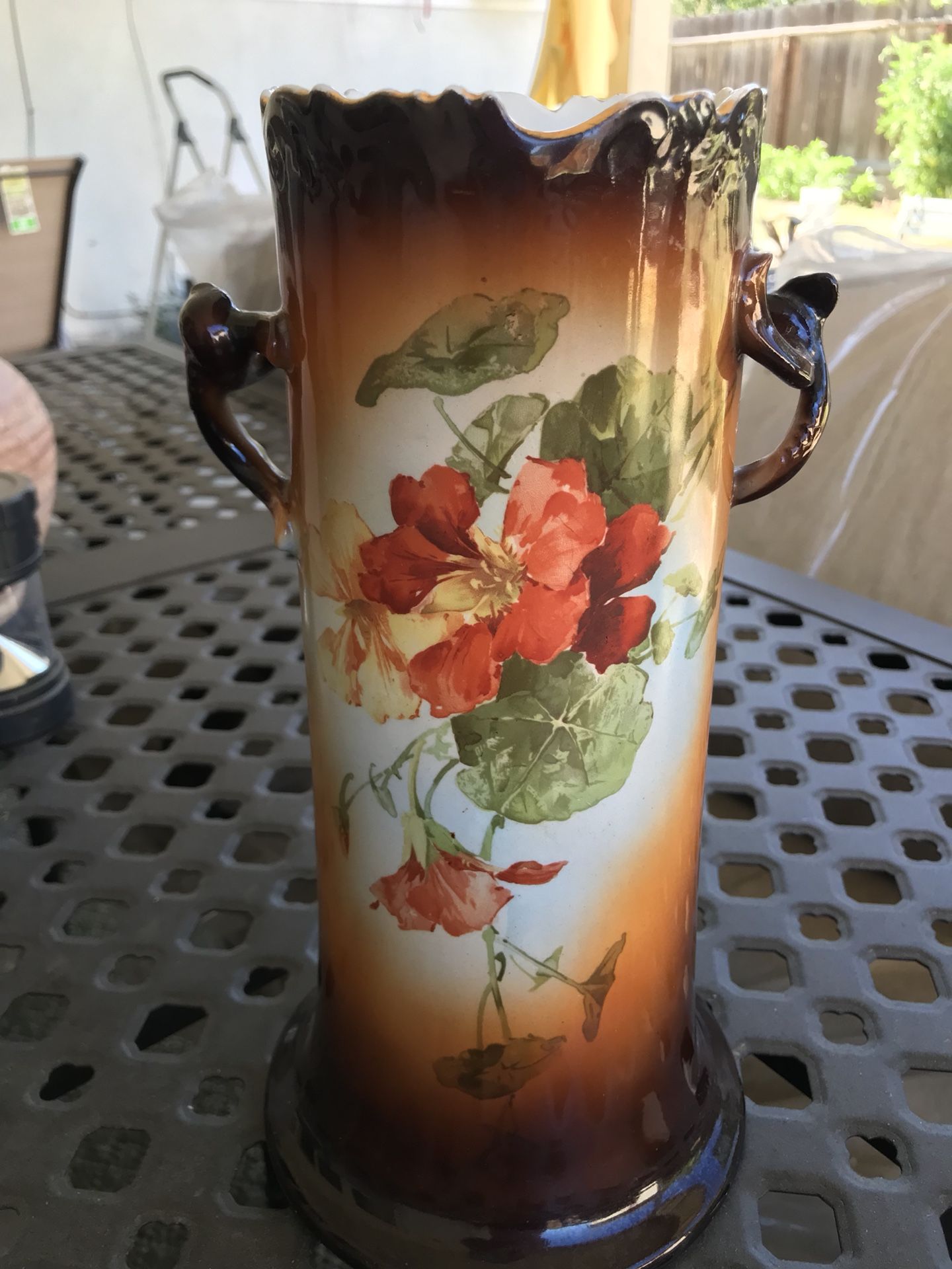 1900 Victorian flower vase