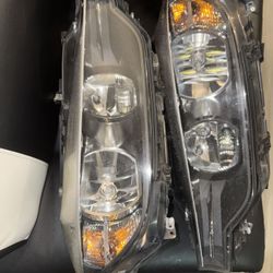 I have these headlights, for BMW they are like new, I give them away for cheap.