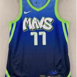 LUKA DONCIC Mavs jersey 