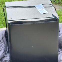 Hisense Single Door Mini Fridge, Black