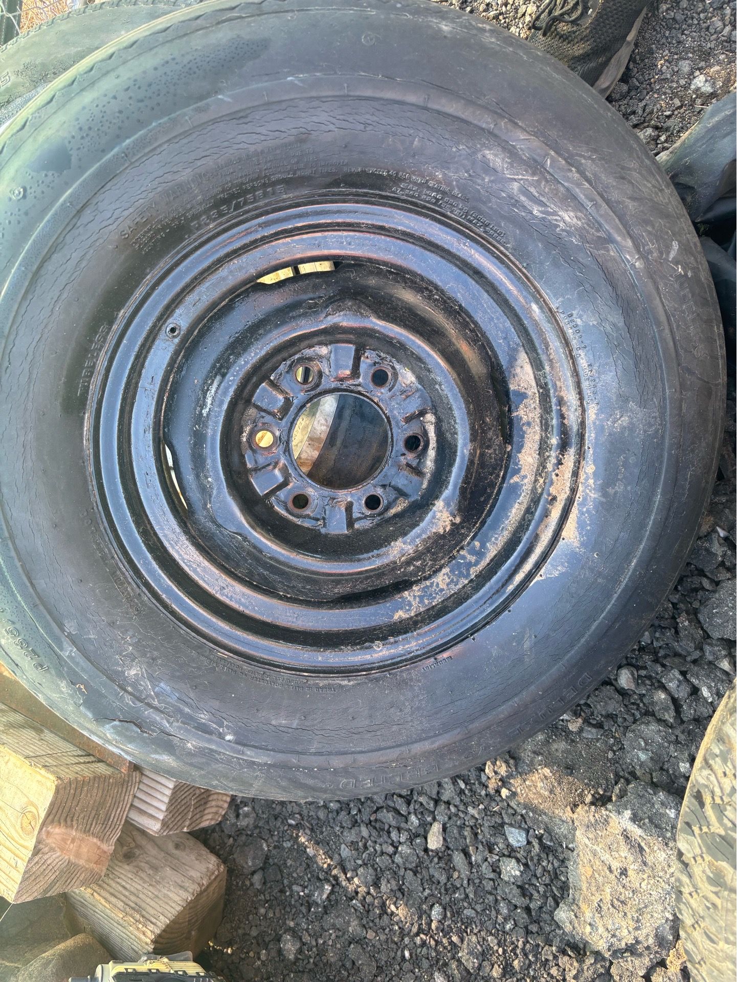235/75/15 trailer tire 6on 5.5 bolt pattern only one tire needs replace
