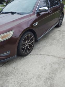 2010 Ford Taurus
