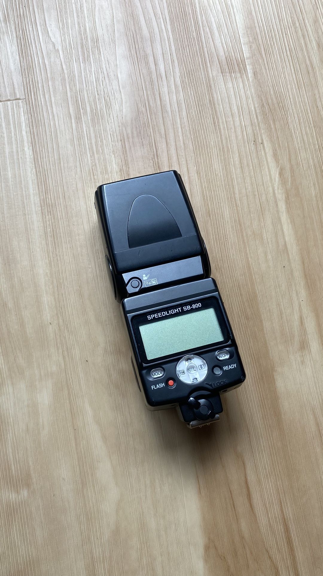 NIKON SB-800 STROBE/SPEEDLIGHT 