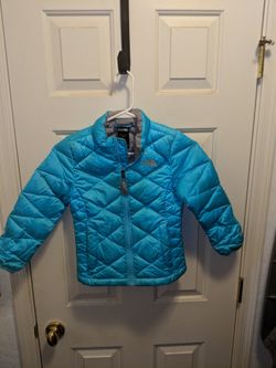 North Face blue jacket girls size 6 or small
