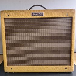FENDER BLUES JUNIOR GUITAR AMPLIFIER 
