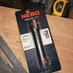Nebo Newton 750