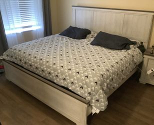 King sized bedroom set