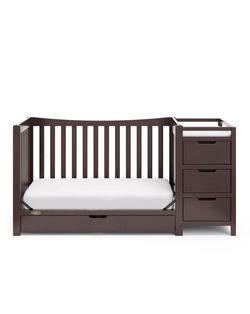 Baby Crib With Changing Table